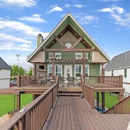 Luxury Waterfront Home Family And Pet Friendly Near Surfside Beach 11 Mins Freeport Esterno foto