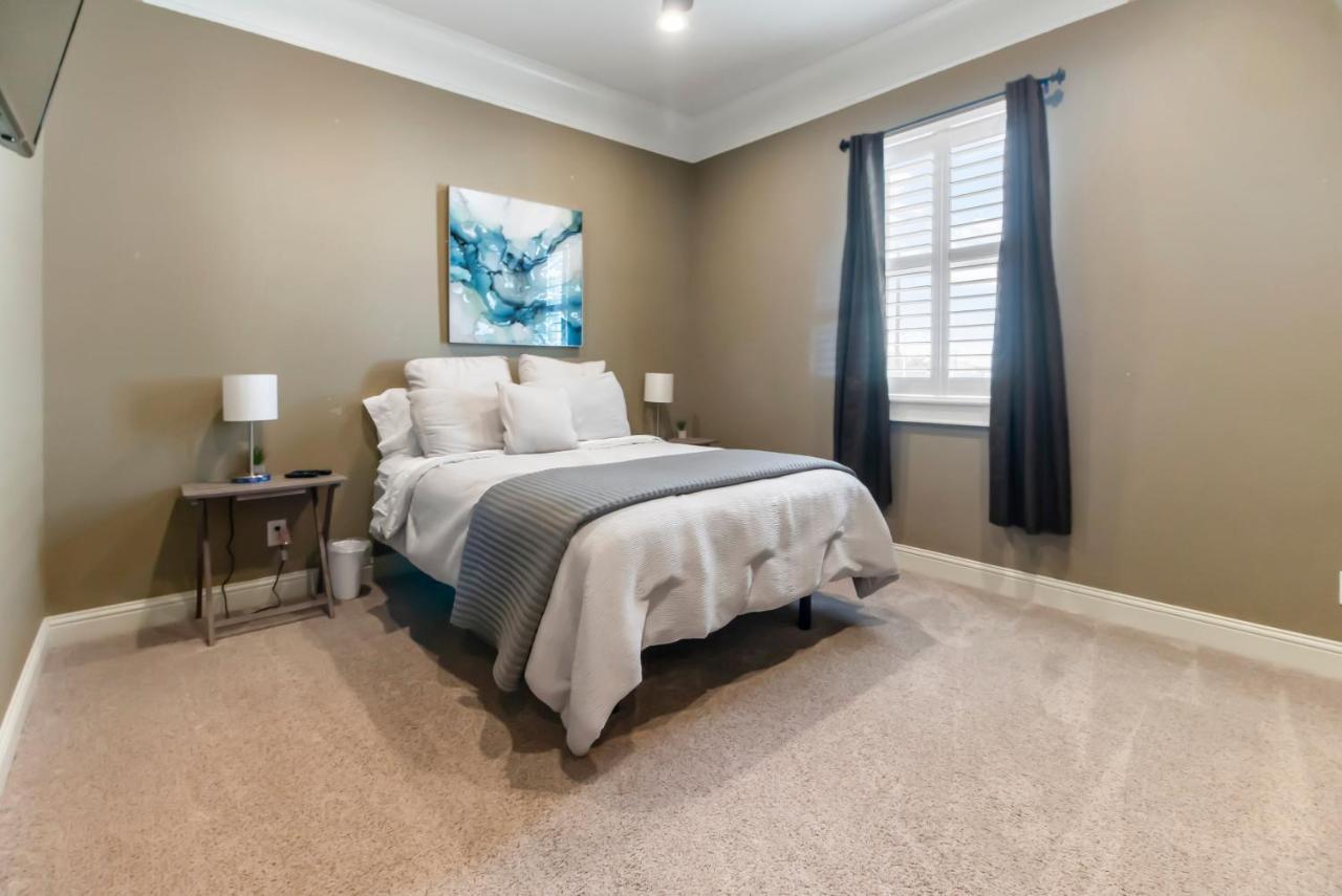 Luxury Waterfront Home Family And Pet Friendly Near Surfside Beach 11 Mins Freeport Esterno foto