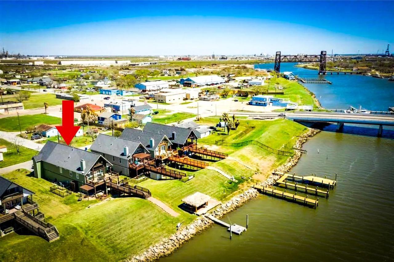 Luxury Waterfront Home Family And Pet Friendly Near Surfside Beach 11 Mins Freeport Esterno foto