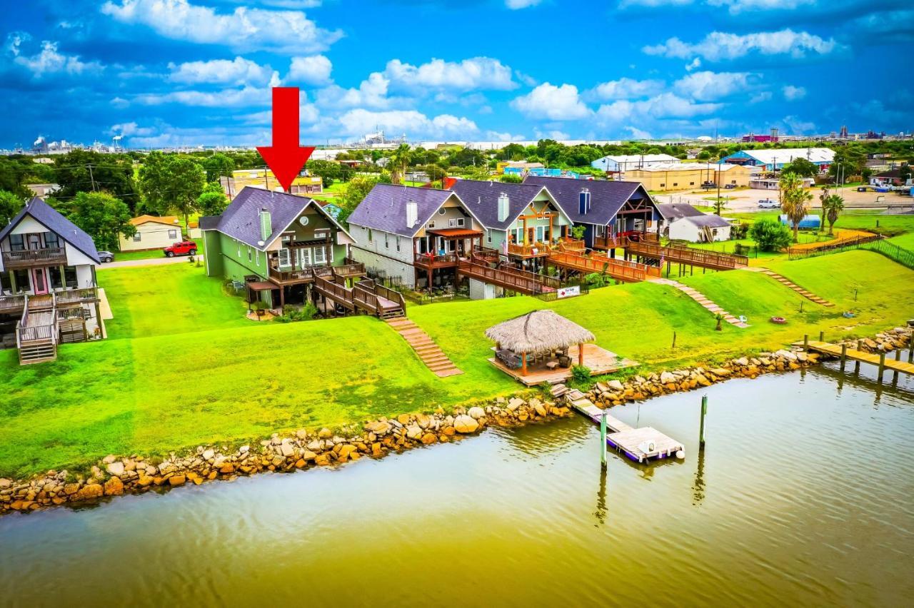 Luxury Waterfront Home Family And Pet Friendly Near Surfside Beach 11 Mins Freeport Esterno foto
