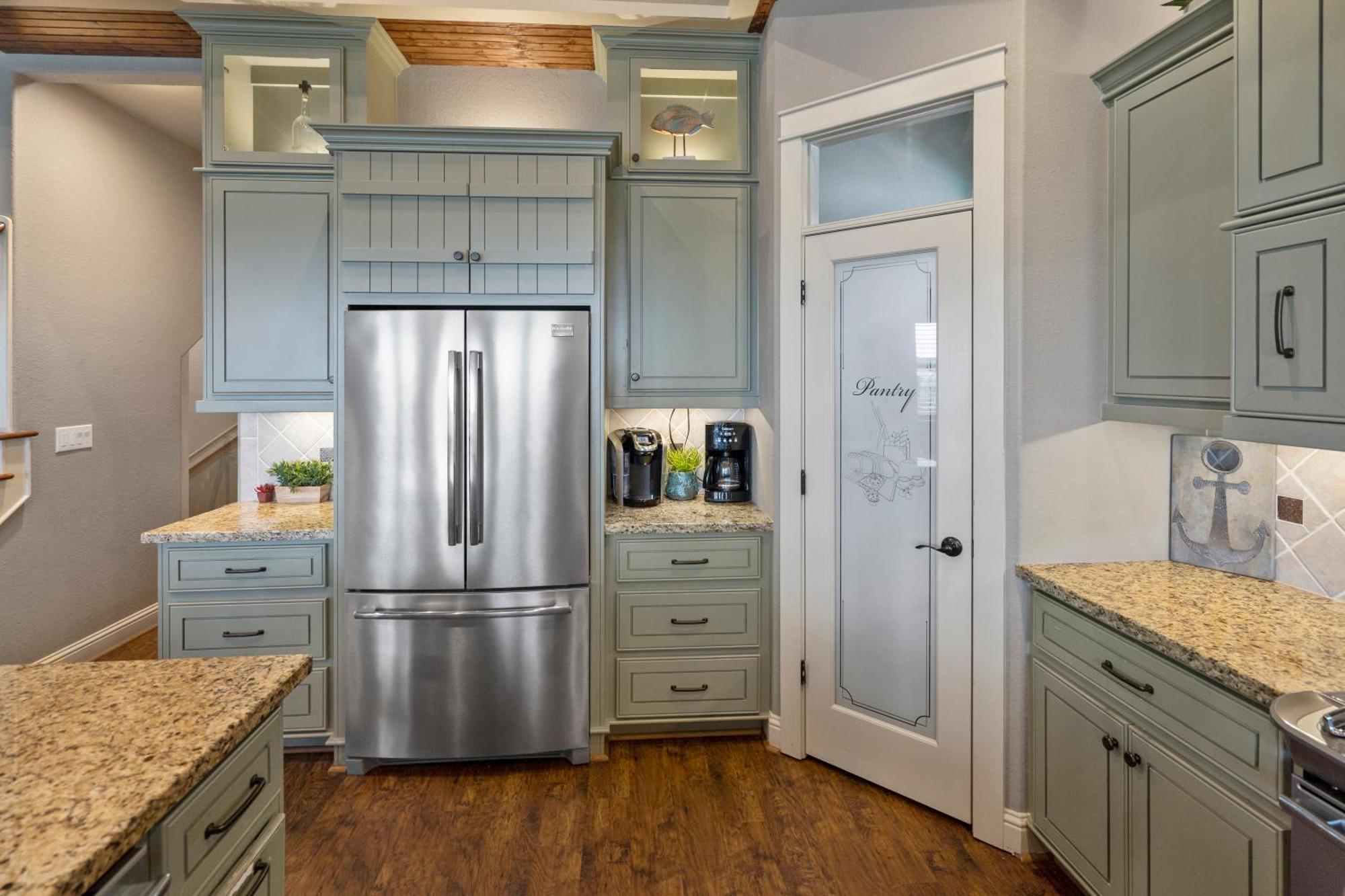 Luxury Waterfront Home Family And Pet Friendly Near Surfside Beach 11 Mins Freeport Esterno foto