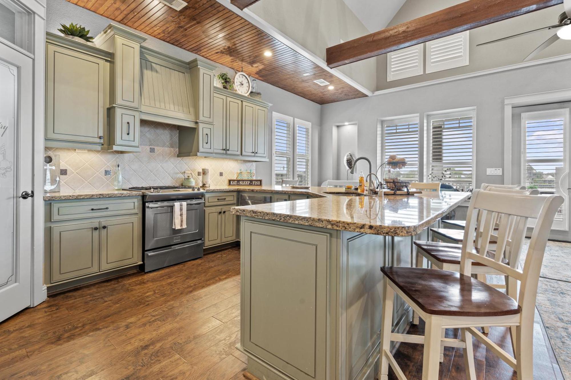 Luxury Waterfront Home Family And Pet Friendly Near Surfside Beach 11 Mins Freeport Esterno foto